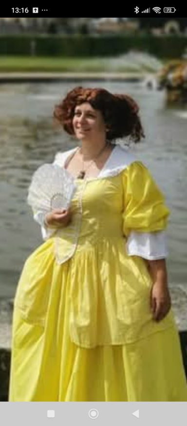 Robe marquise jaune