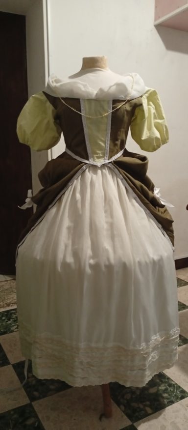Robe marquise